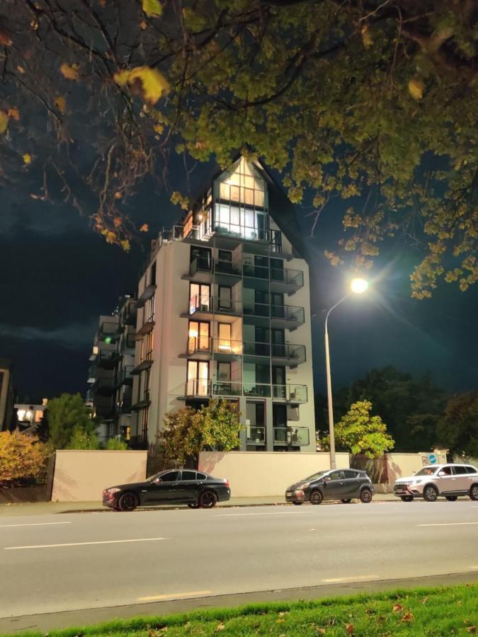 Latimer Loft - Christchurch Holiday Homes エクステリア 写真
