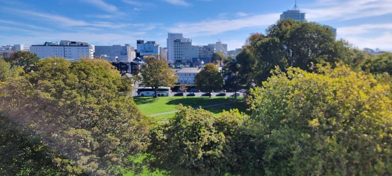 Latimer Loft - Christchurch Holiday Homes エクステリア 写真