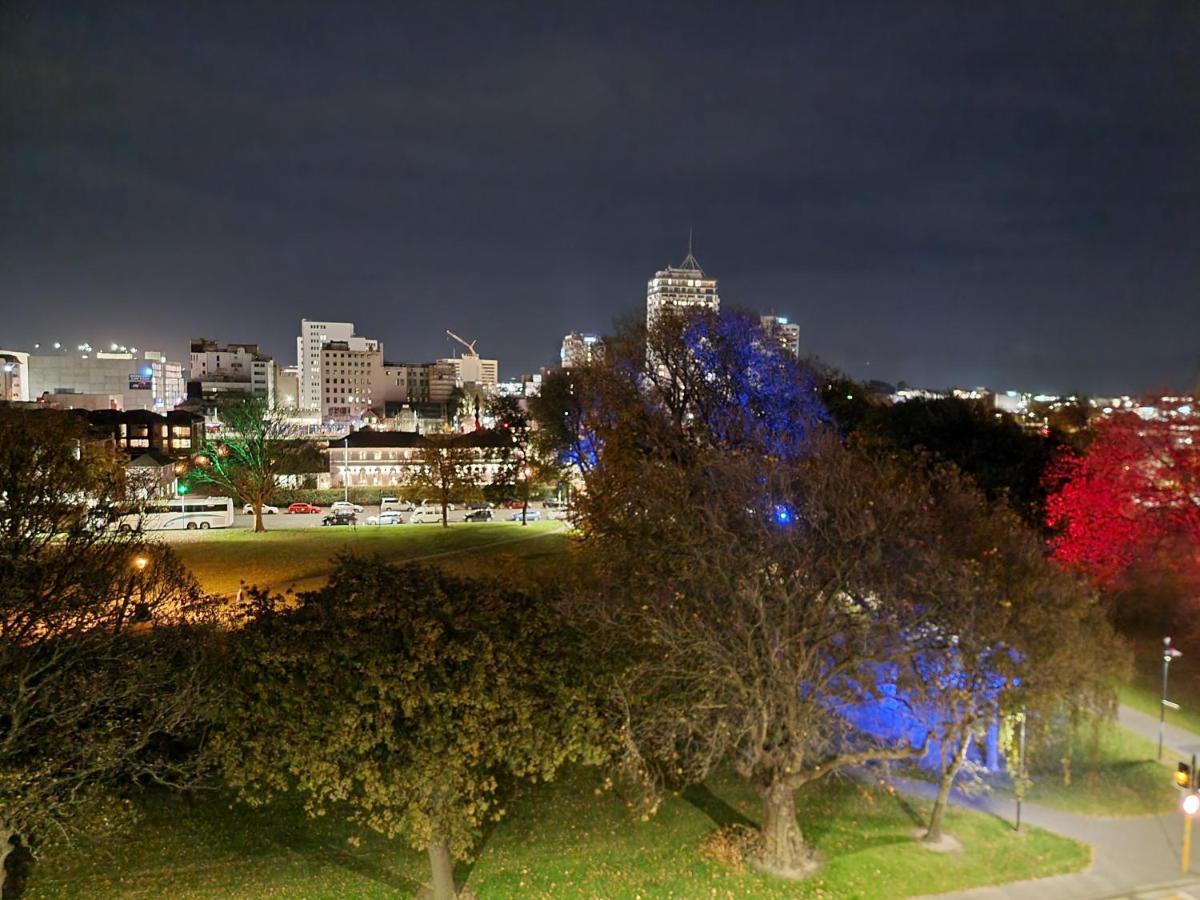 Latimer Loft - Christchurch Holiday Homes エクステリア 写真