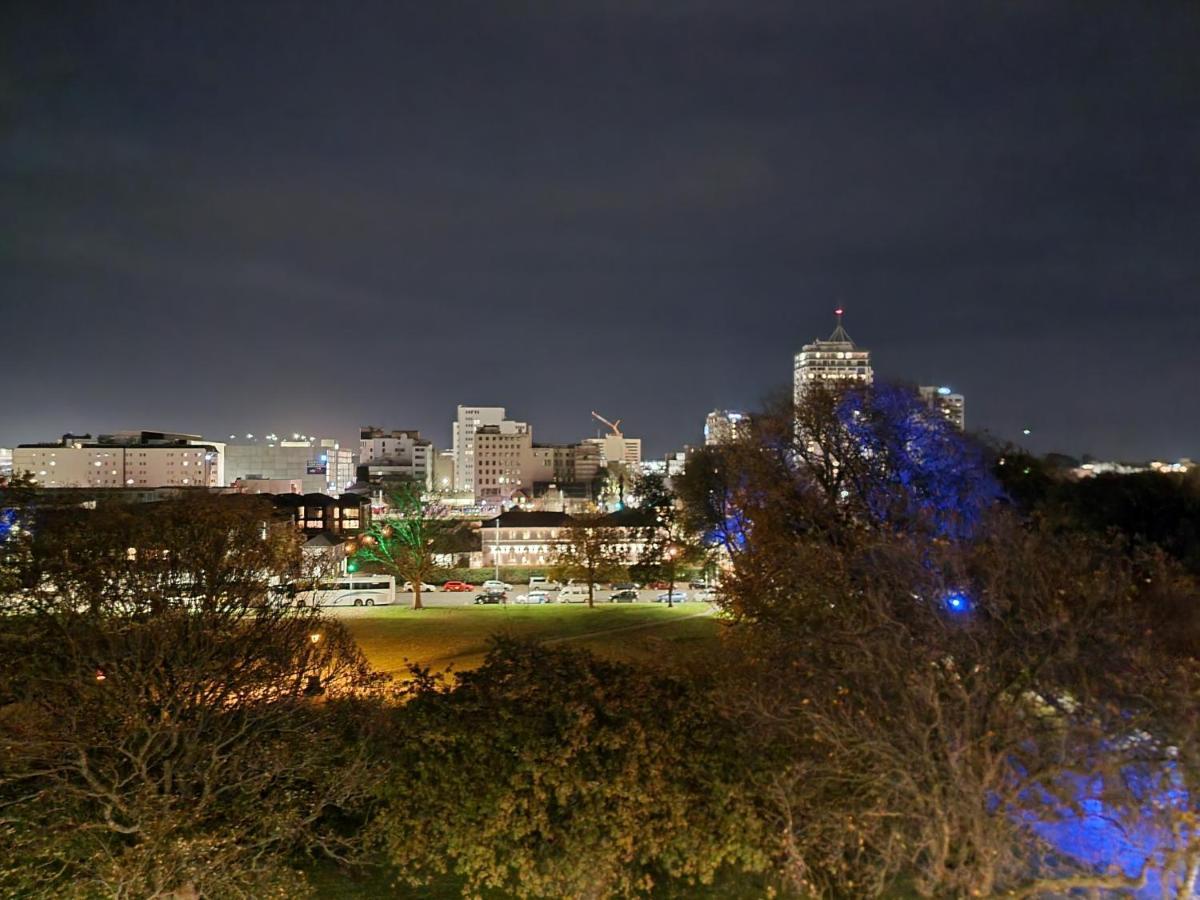 Latimer Loft - Christchurch Holiday Homes エクステリア 写真