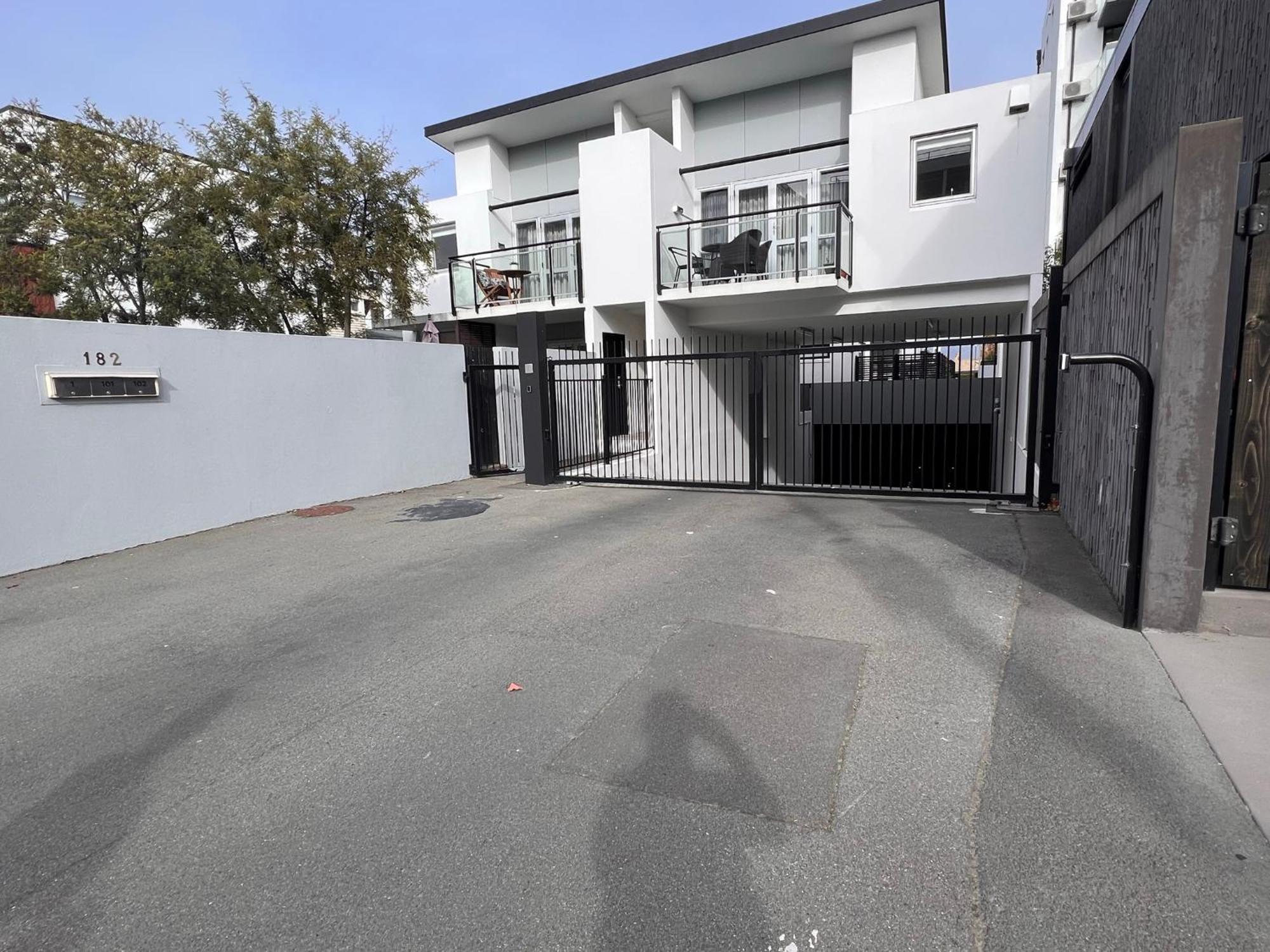 Latimer Loft - Christchurch Holiday Homes エクステリア 写真