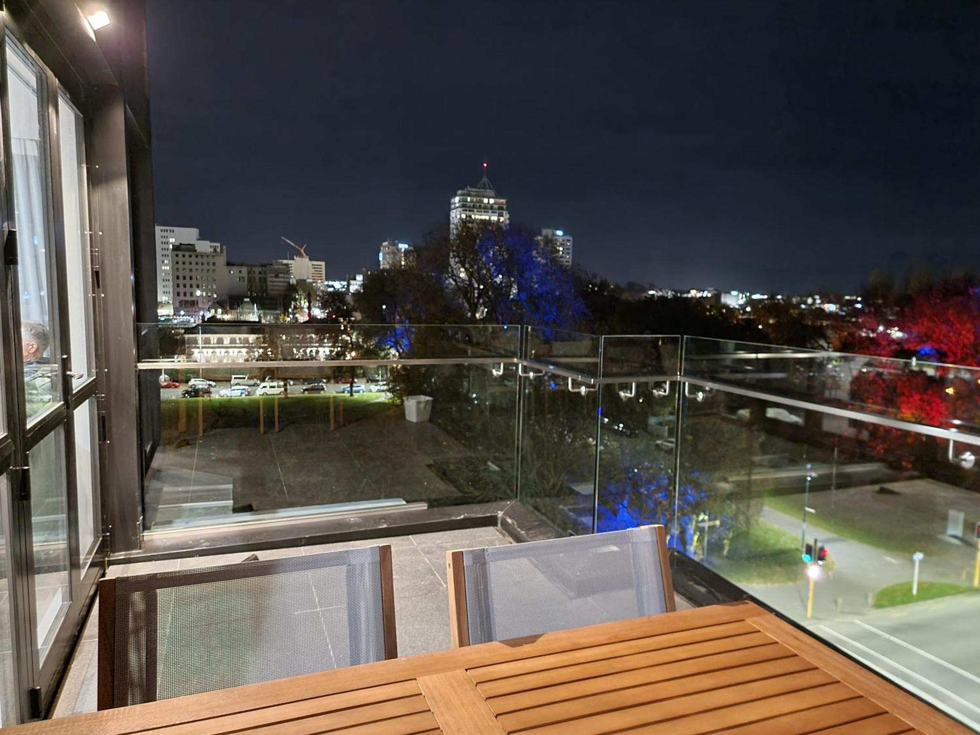 Latimer Loft - Christchurch Holiday Homes エクステリア 写真