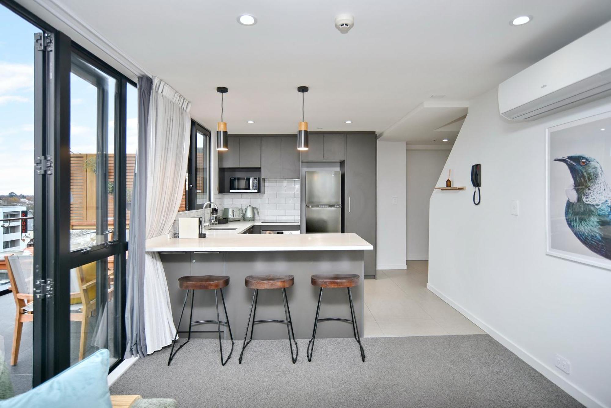 Latimer Loft - Christchurch Holiday Homes エクステリア 写真