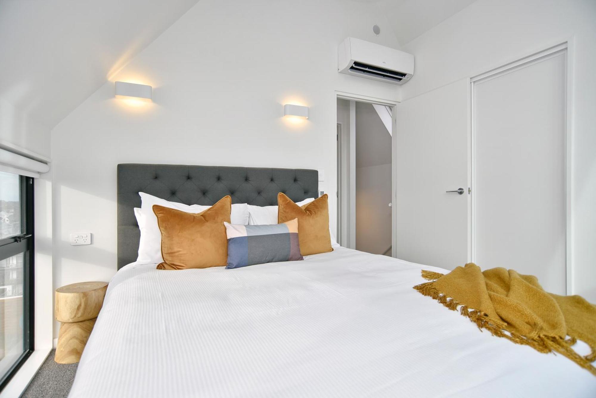 Latimer Loft - Christchurch Holiday Homes エクステリア 写真