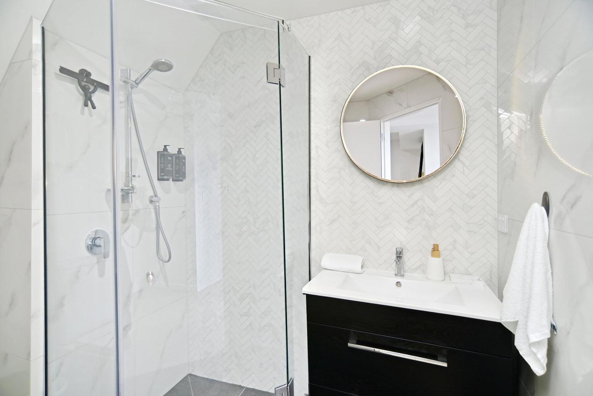 Latimer Loft - Christchurch Holiday Homes エクステリア 写真