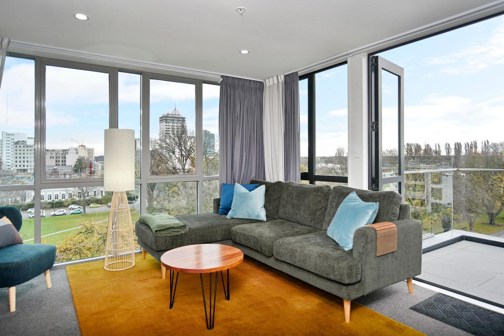 Latimer Loft - Christchurch Holiday Homes エクステリア 写真